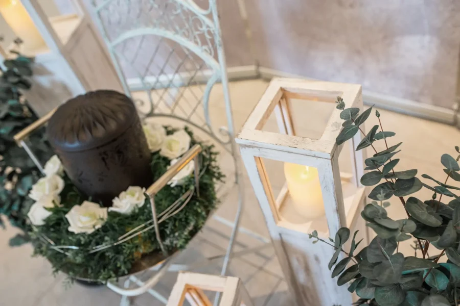 Hochwertige Bestattungsartikel und Trauerdeko bei Horst Fritz Bestattungen in Deutschland, Günzburg, Burgau, Jettingen-Scheppach